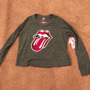 So Nikki long sleeve with tongue